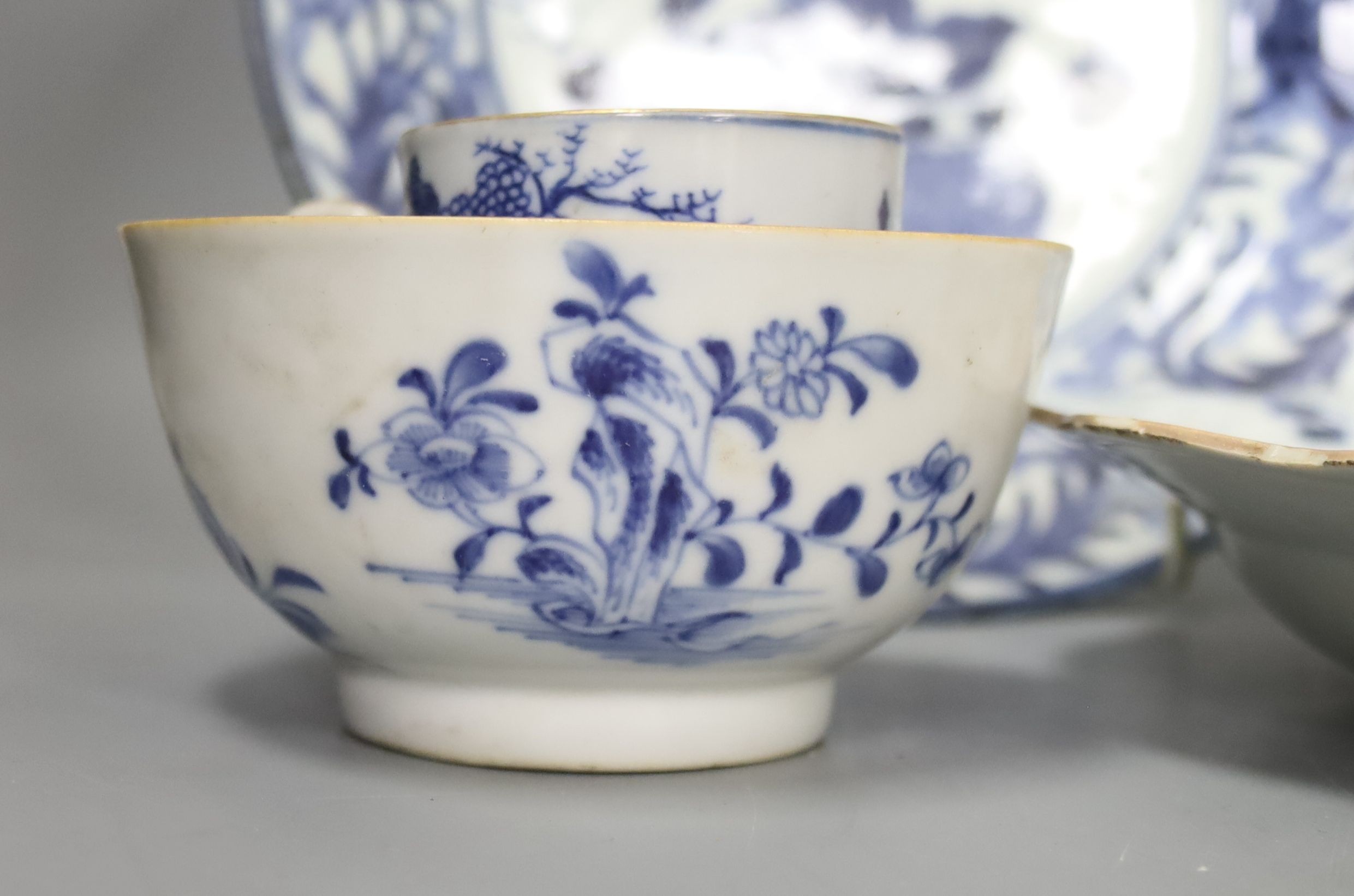 A group of Chinese porcelain, 18th/19th century and an 18th century Japanese Arita blue and white plate, 21.5cm